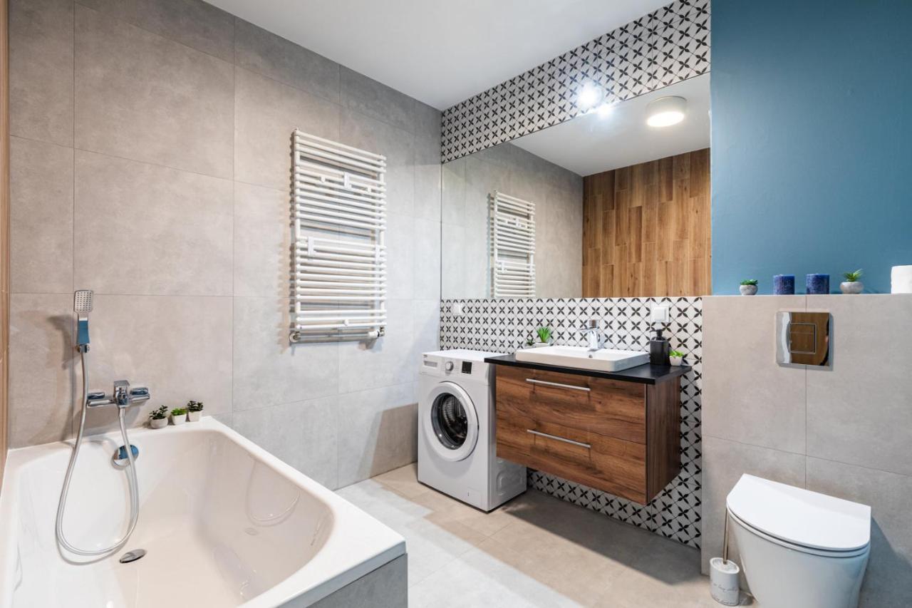 Project Comfort Apartament Stalowa 27/12 Warszawaアパートメント エクステリア 写真
