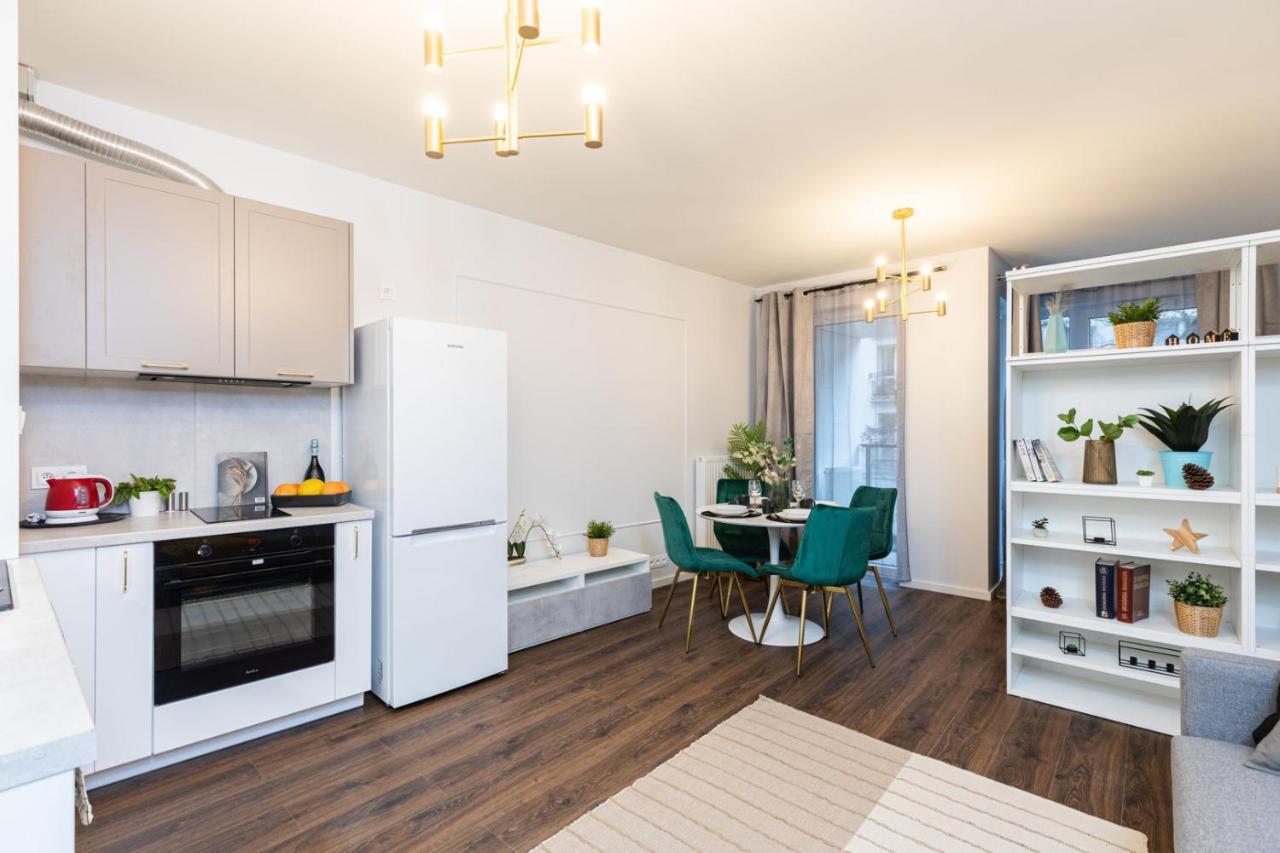 Project Comfort Apartament Stalowa 27/12 Warszawaアパートメント エクステリア 写真